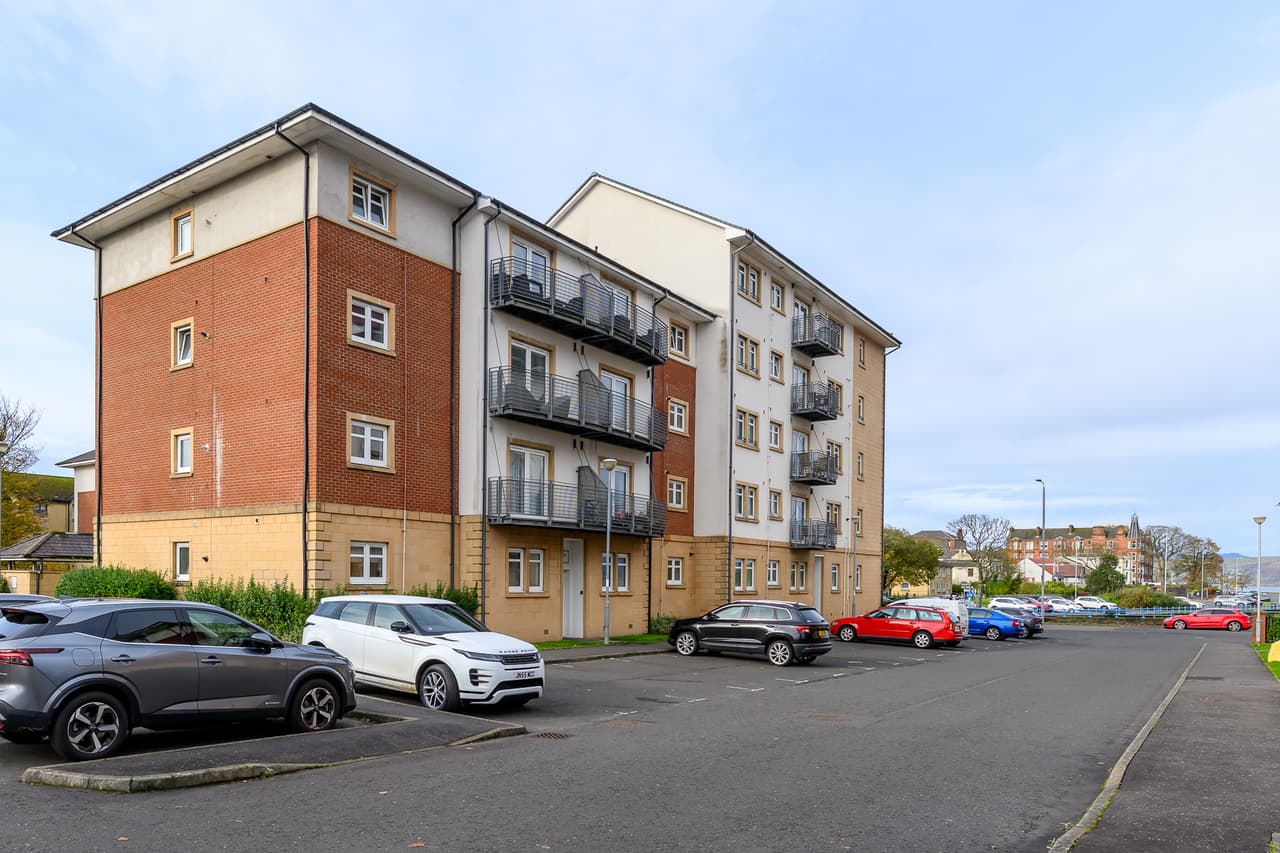 Flat 1/2, 4 Heritage Court Campbell Street, Greenock, Greenock, PA16 8BQ