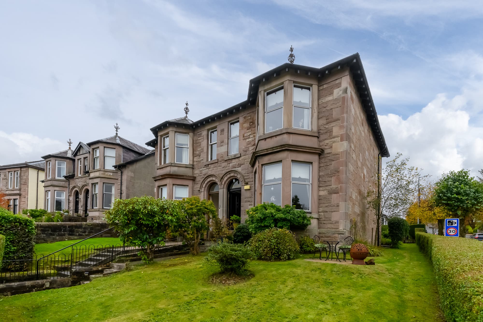 Manor Crescent, Gourock, Gourock, PA19 1UY