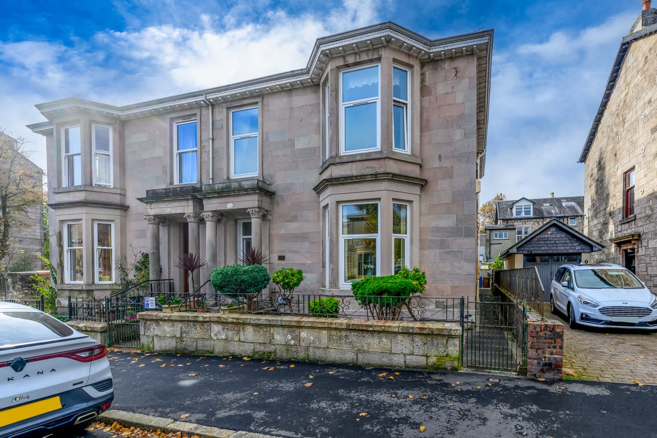 Brisbane Street, Greenock, Greenock, PA16 8NS