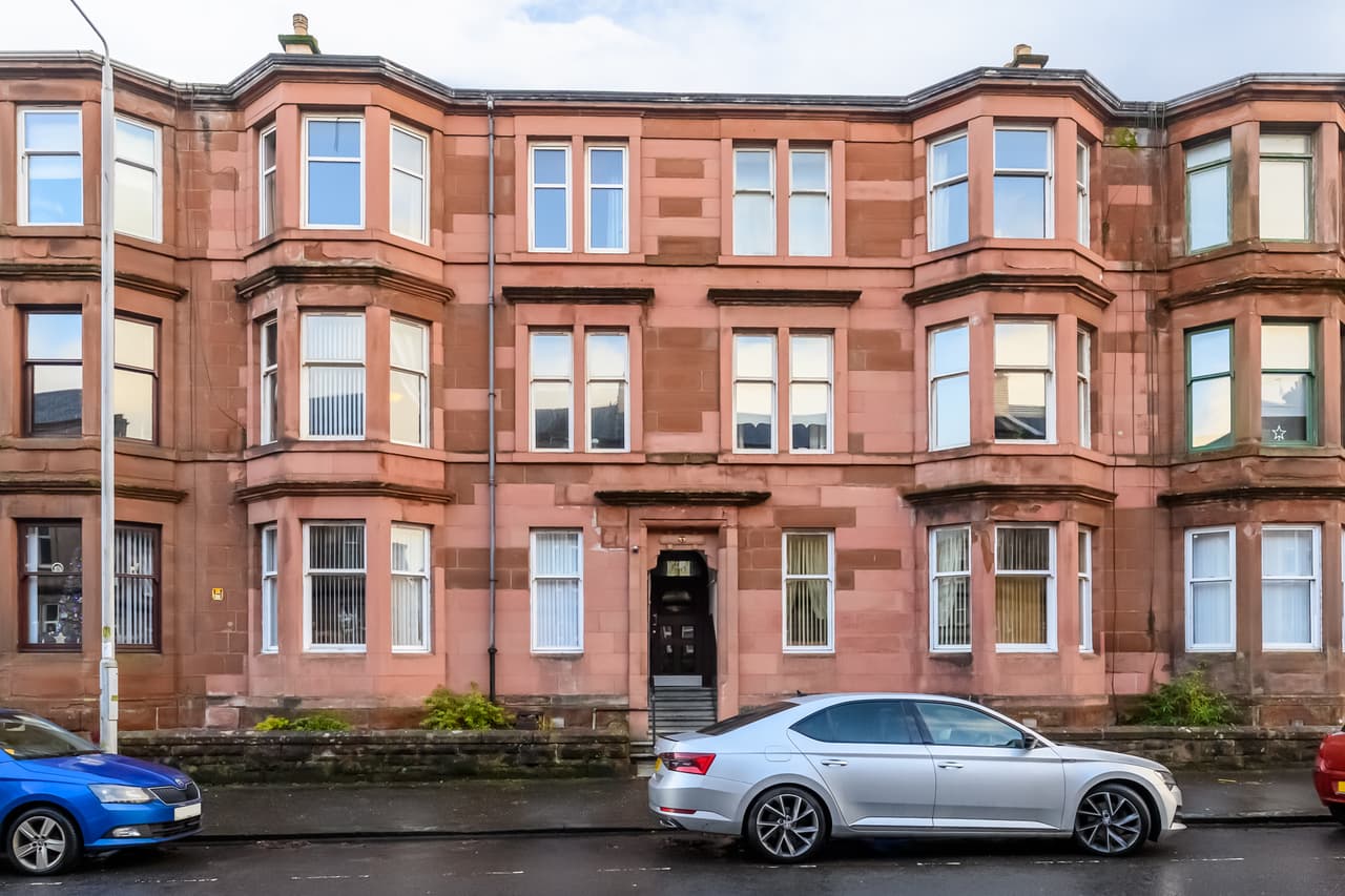 2/1, 37 Brougham Street, Greenock, Greenock, PA16 8AG