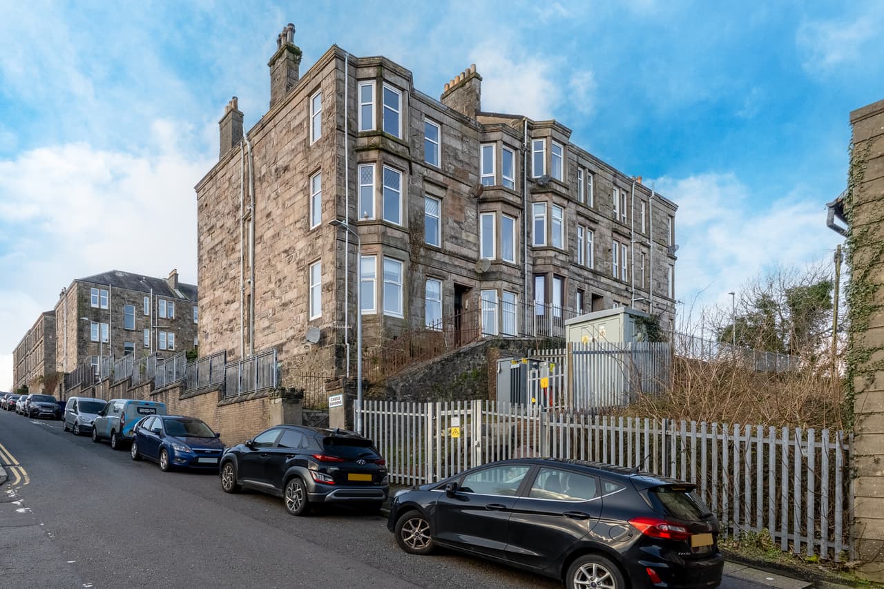 1d Castle Gardens, Gourock, Gourock, PA19 1PD