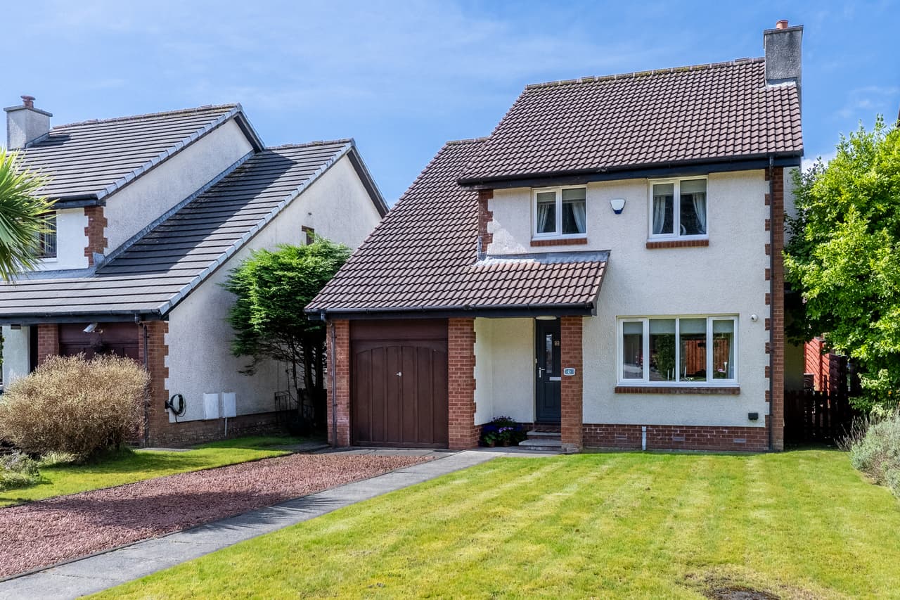 Tummel Road, Wemyss Bay, Wemyss Bay, PA18 6BN