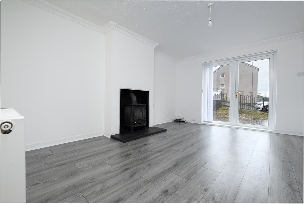 Cardross Place, Greenock, PA15 3JE