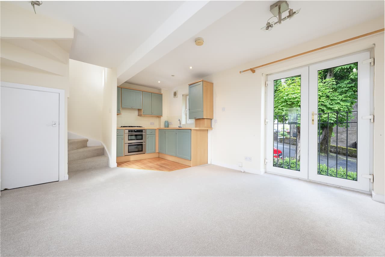 40c Royal Street, Gourock, PA19 1PW