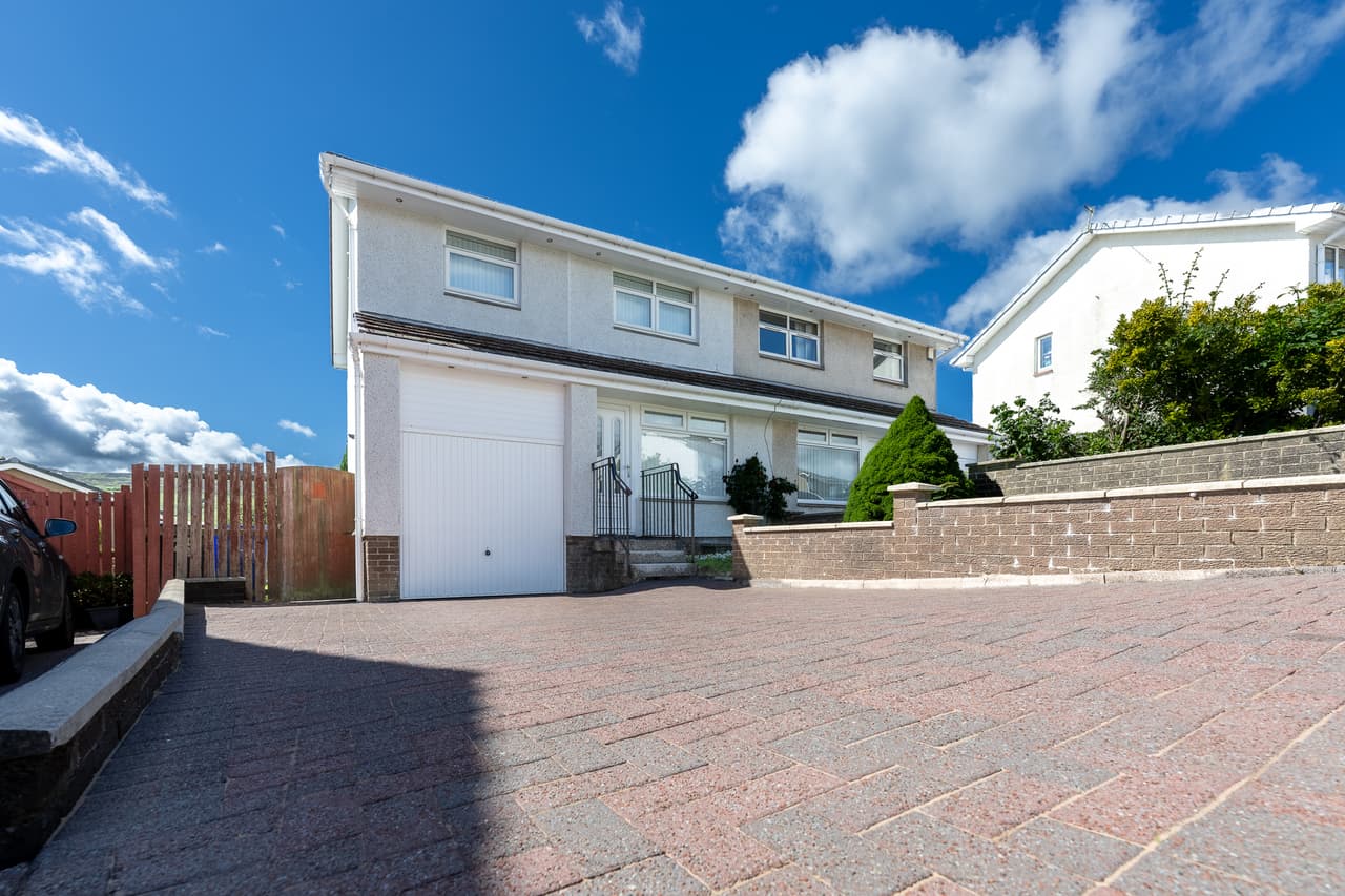 Drumillan Hill, Greenock, PA16 0XD